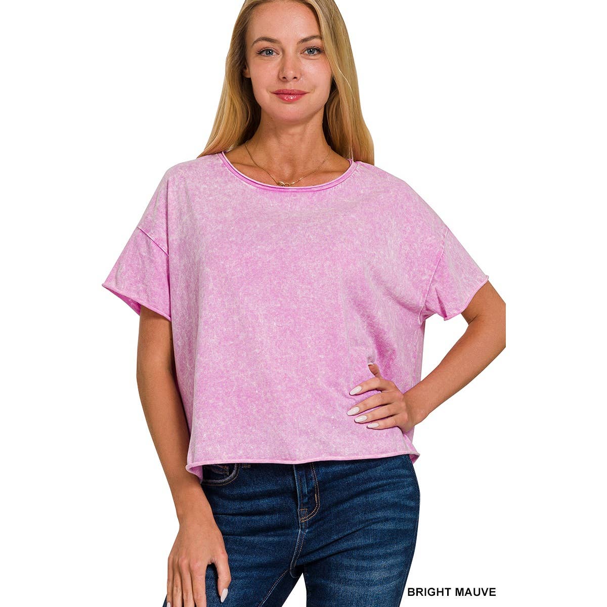 Apolline – Großhandel T-Shirt – Damen – Apolline Acid Wash Crop-Top mit kurzen Ärmeln und rohen Kanten5