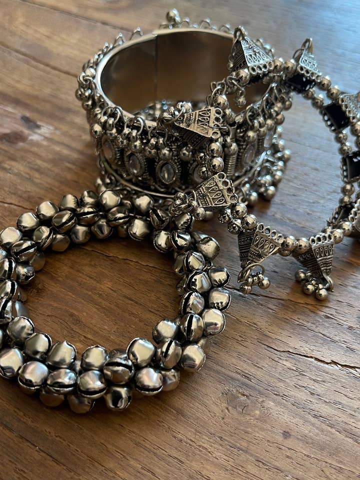 BHOPAL per la vendita all'ingrosso da parte di LARA UNDICI ACCESSORI SRLS