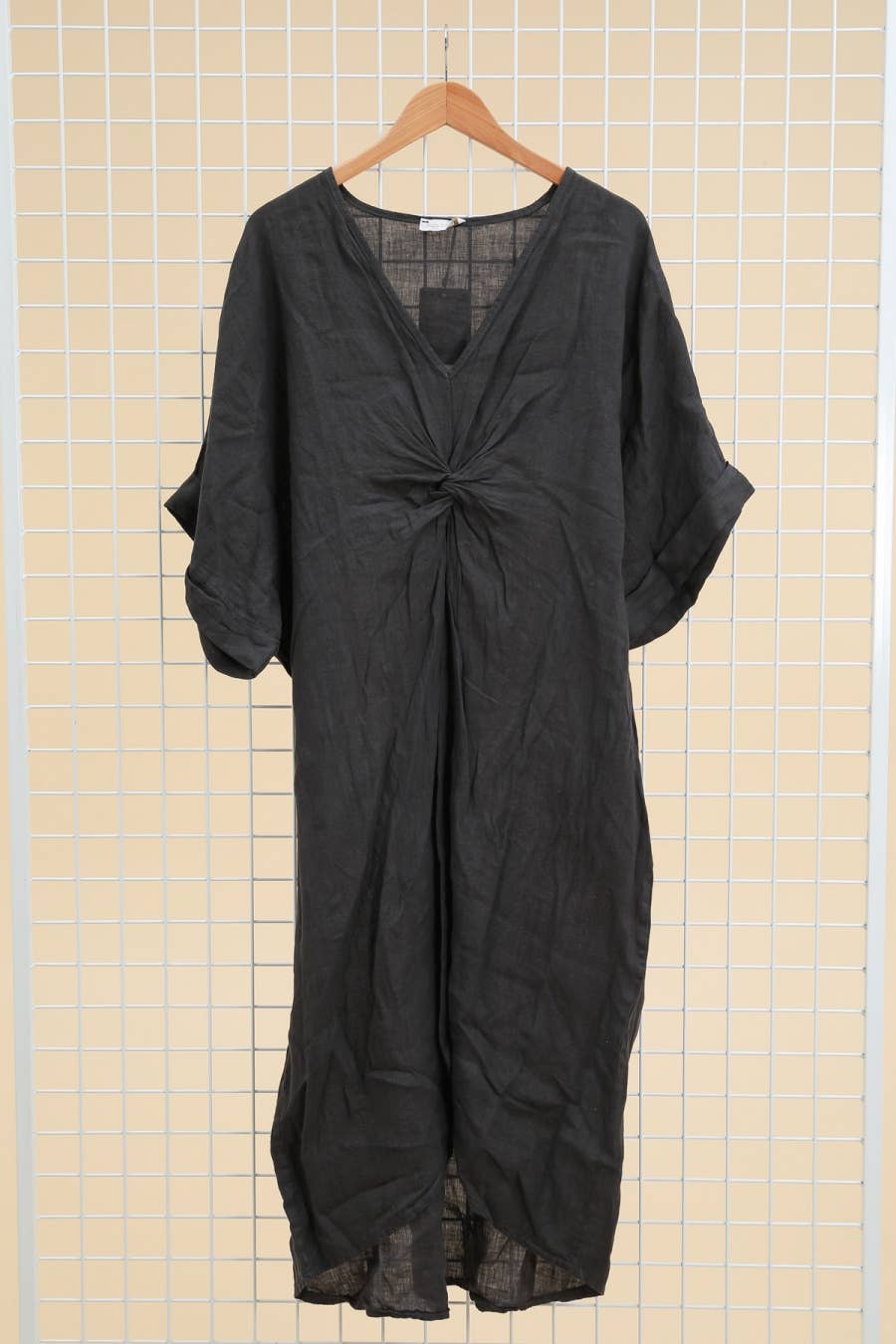 Lea & Luc - Grandes Tailles - Wholesale Dress - Women's - Plus size linen dress V neckline SKU 79095