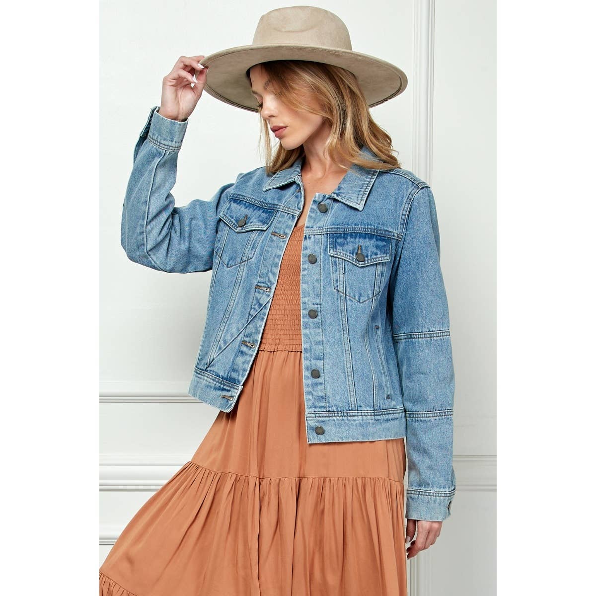 Veveret - Wholesale Denim Jacket - Women's - Cropped Denim Jacket with Asymmetric Seam10