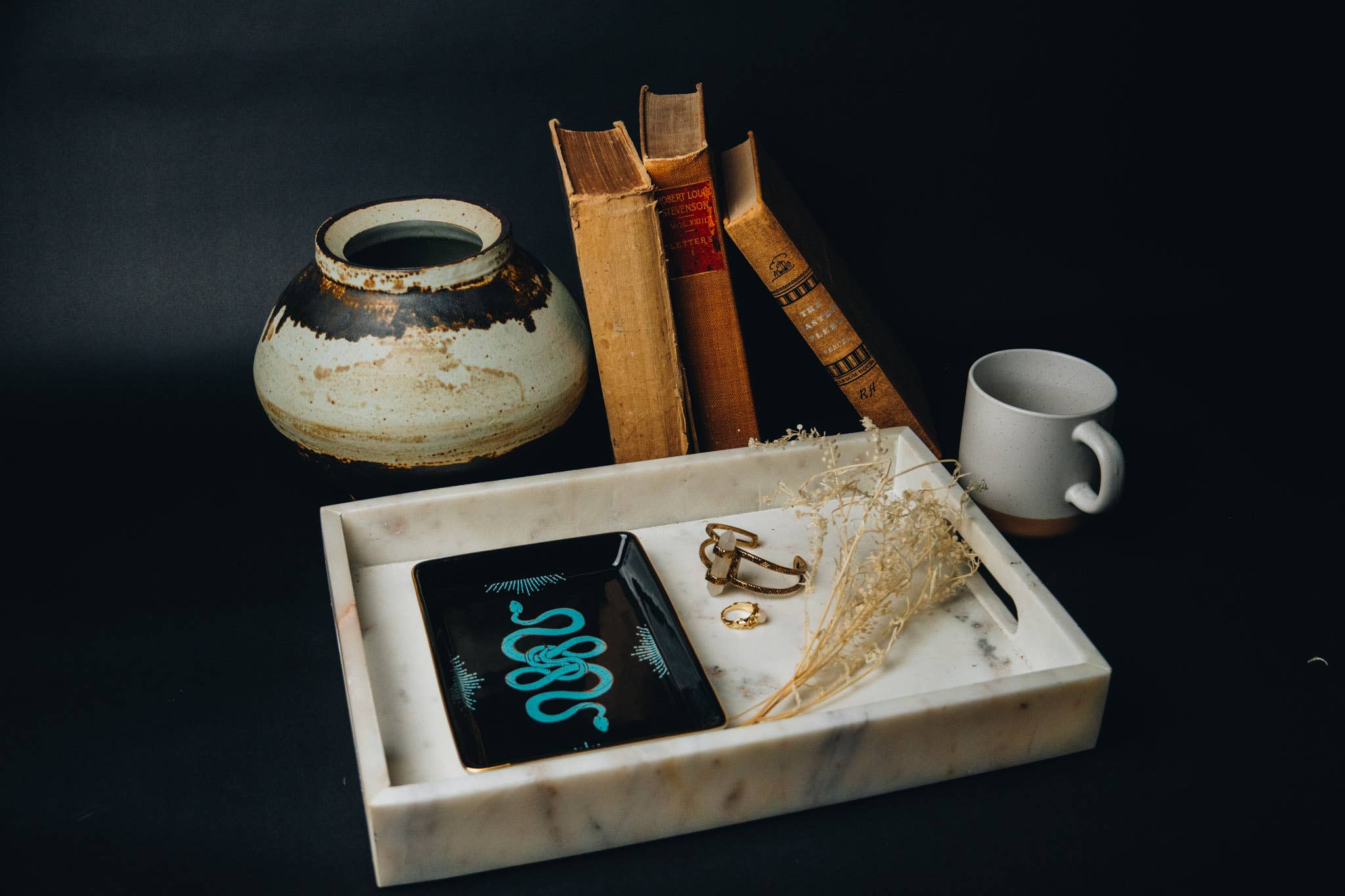 Spitfire Girl – wholesale Decorative tray – Golden Age Serpent Ceramic Tray7