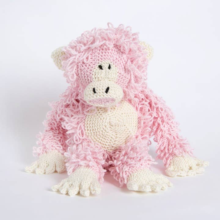 Olivia Orang-oetan breiset Baby roze voor wholesale door Wool Couture Company