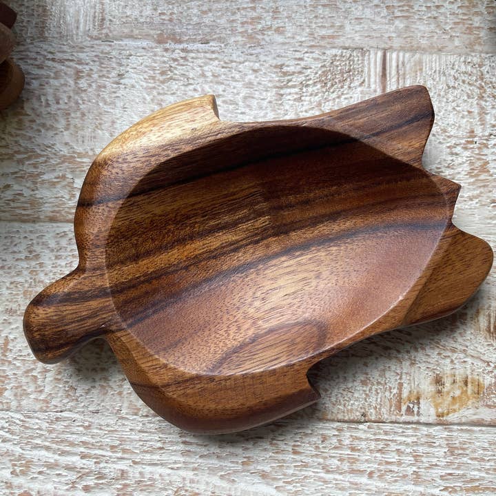 Handmade Acacia Wood Turtle Shaped Bowls for wholesale by Woodware&Co