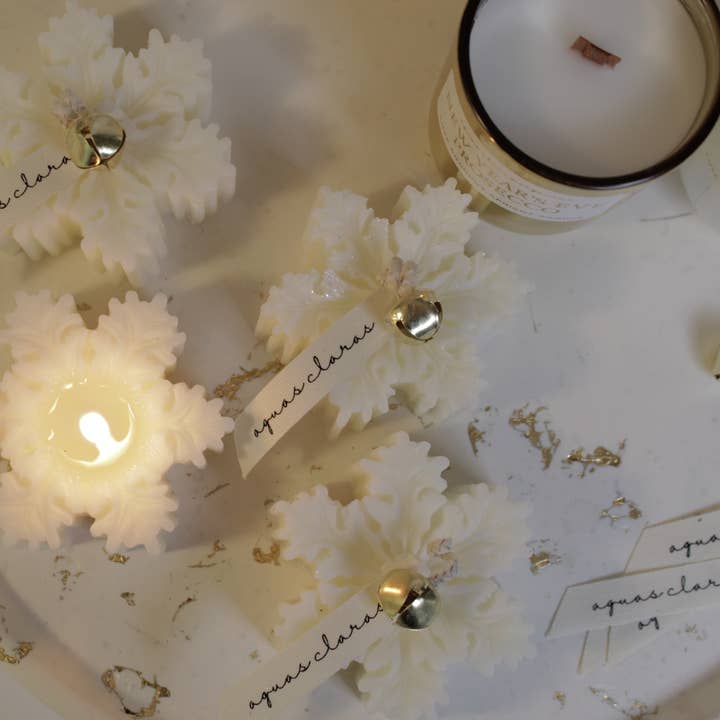 Snowflake Candle, Christmas Snowflake, Small Gift Candle for wholesale by Aguas Claras Organics