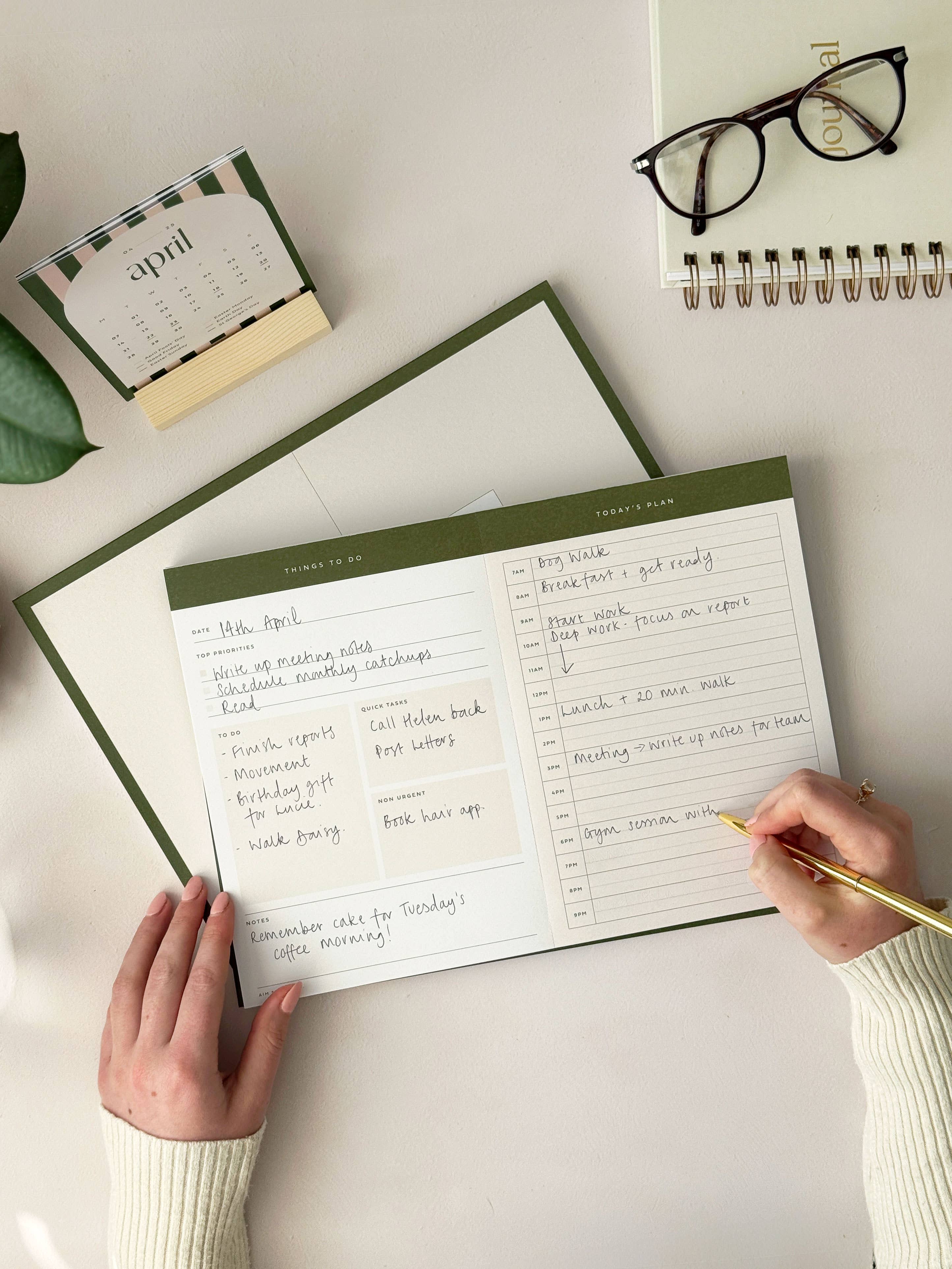 AIM Studio Co – wholesale Notepad – Perforated Productivity Desk Pad: Time Blocking & To Do List9