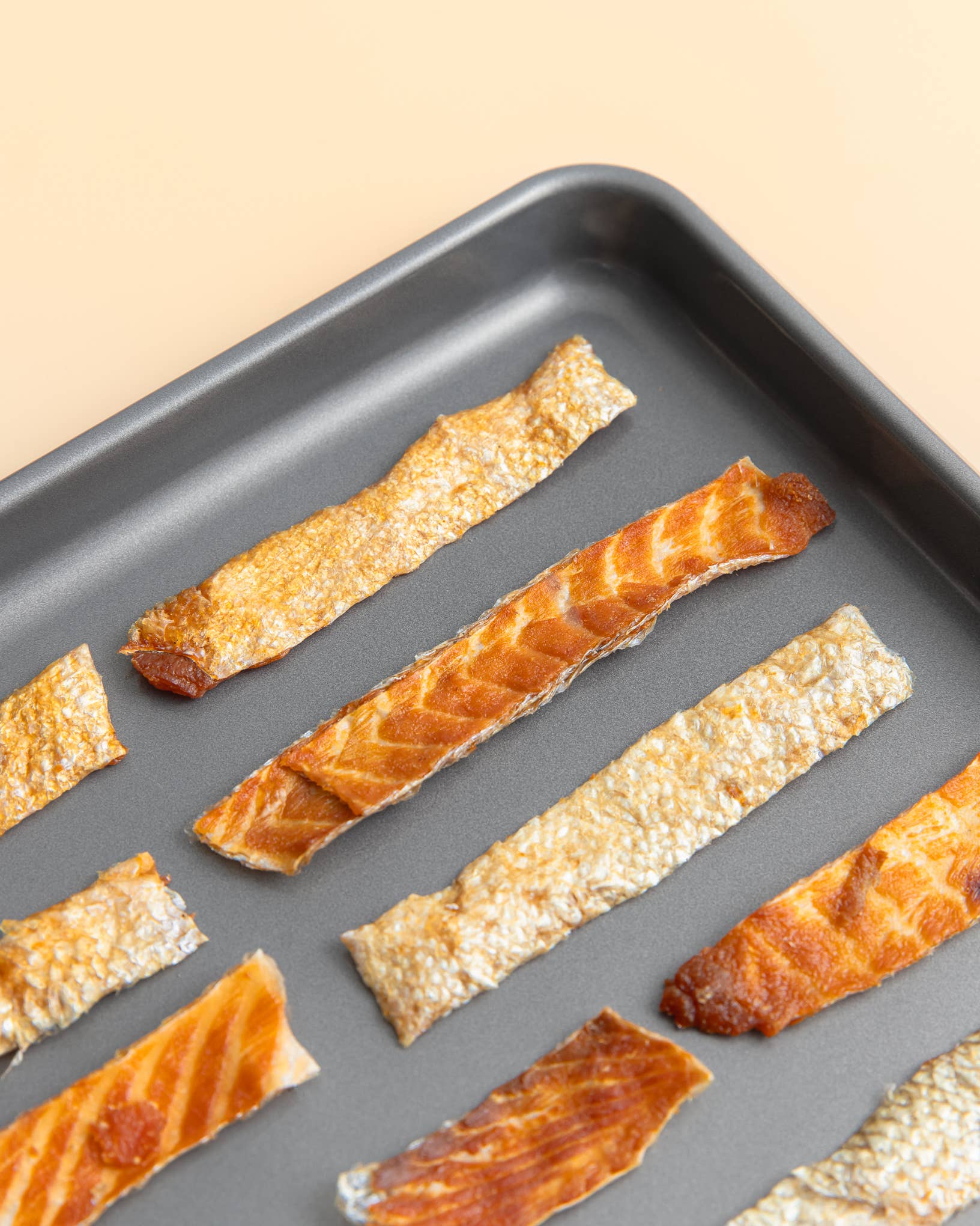 Pet Palette Distribution - Wholesale Pet Treats - Dog - Polkadog Salmon Skin Jerky2