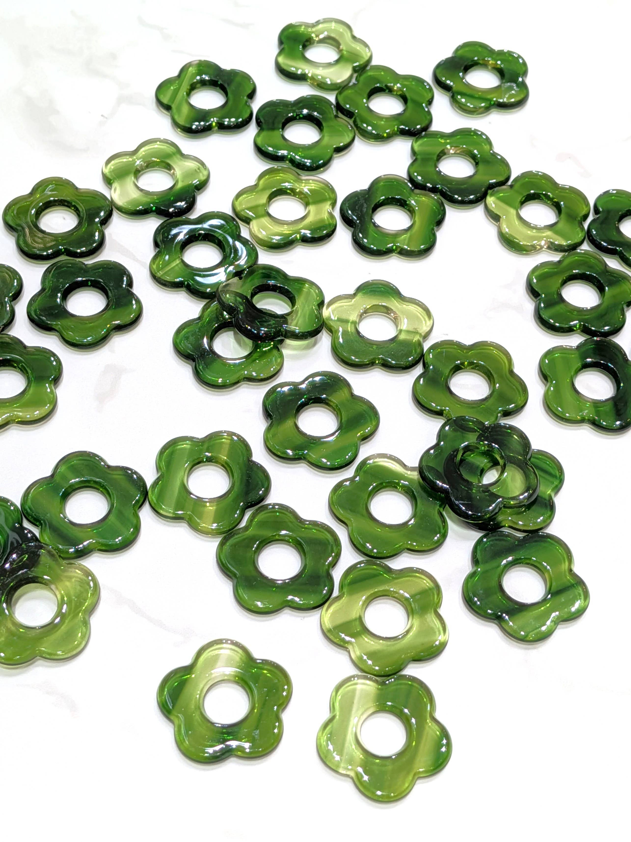 LOLO & YAYA – wholesale Emergency response charm – Flower pendant 2cm, 1.5O euros / u60