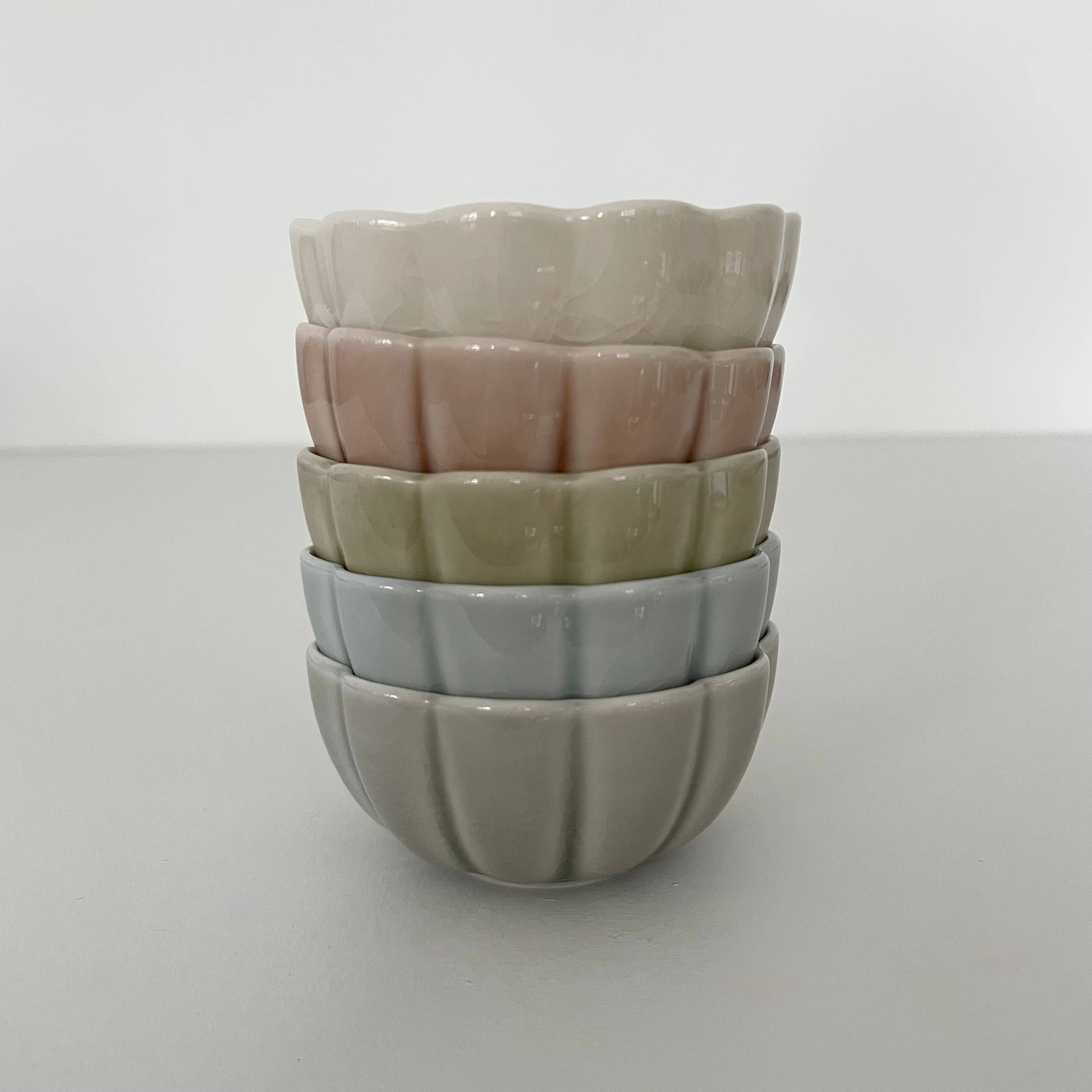 fort & field - Wholesale Decorative Plate/Dish/Bowl - 3" small ceramic pastel chrysanthemum shape Japanese dishes8