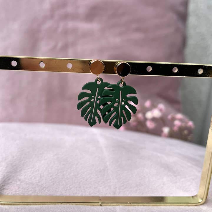 plantyintroverts - Wholesale Dangle Earrings - Green Monstera leaf earrings in gold, natural jewelry3