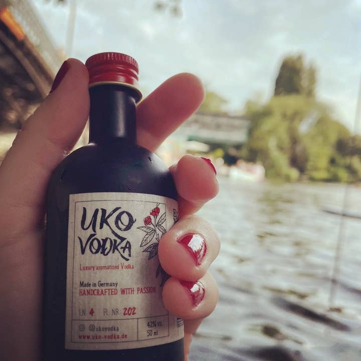 Vodka Uko 50 ml e ulteriori Risultati per vodka all'ingrosso. Resi gratuiti e termini di pagamento a 60 giorni su Faire in tendenza su Faire.