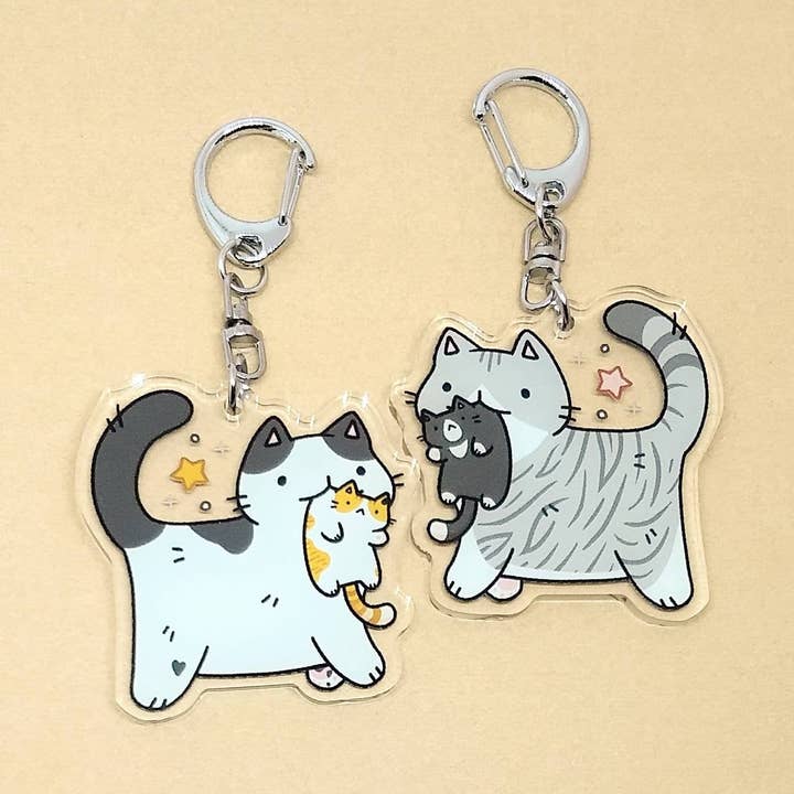 Mom Cat with Kitten Keychain for wholesale by crowlines