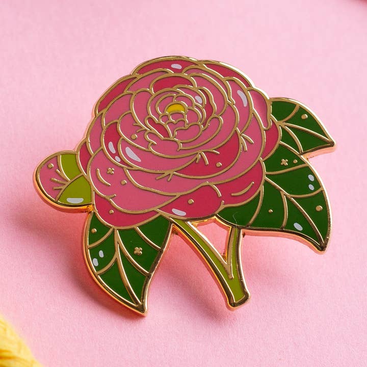 Alfiler esmaltado de camelia japonesa para venta al por mayor de Occasionalish