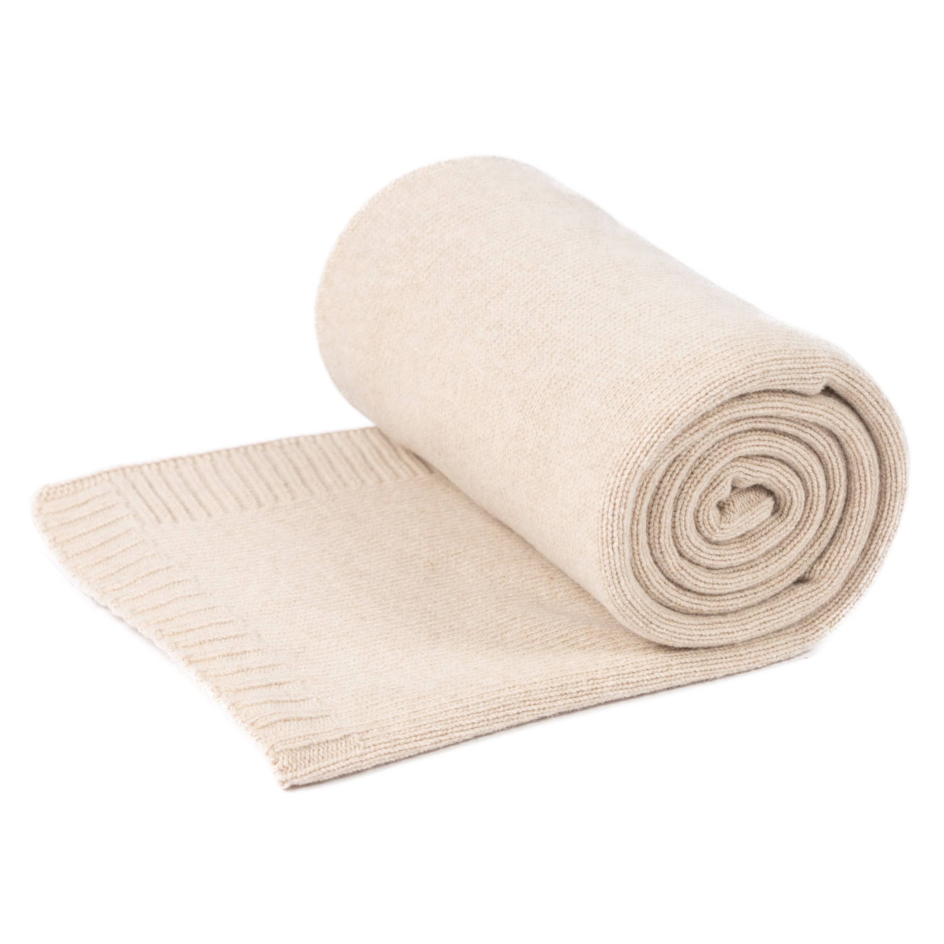 CottoHouse - Wholesale Throw Blanket - LEA Merino Wool Knitted Blanket3