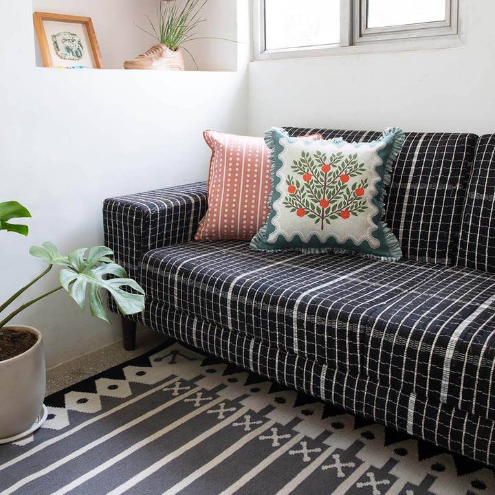 Safomasi - Wholesale Throw Pillow Cover - Apple Tree Ruffle Cushion Cover2