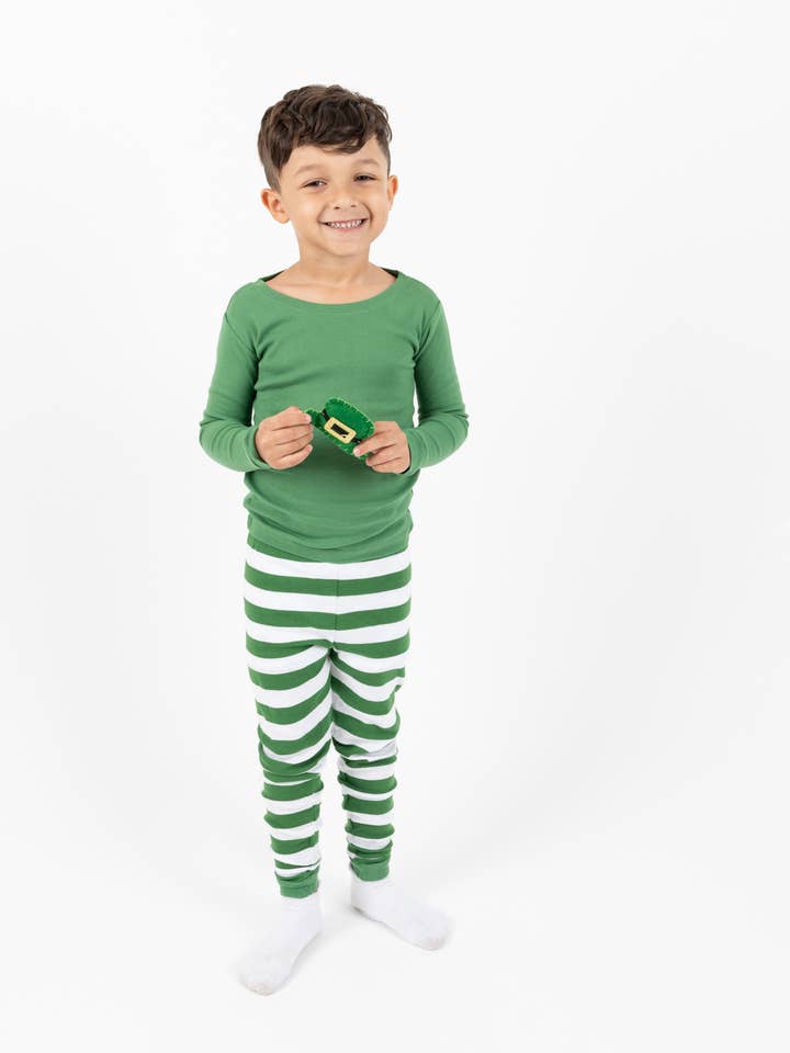 Pyjama 2 pièces en coton pour enfants, haut vert et rayures pour la vente par Leveret Pajamas
