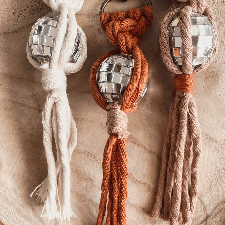 Offhand Fibers – Großhandel Schlüsselanhänger – Damen – Disco-Kugel-Schlüsselanhänger | Retro-Autozubehör
