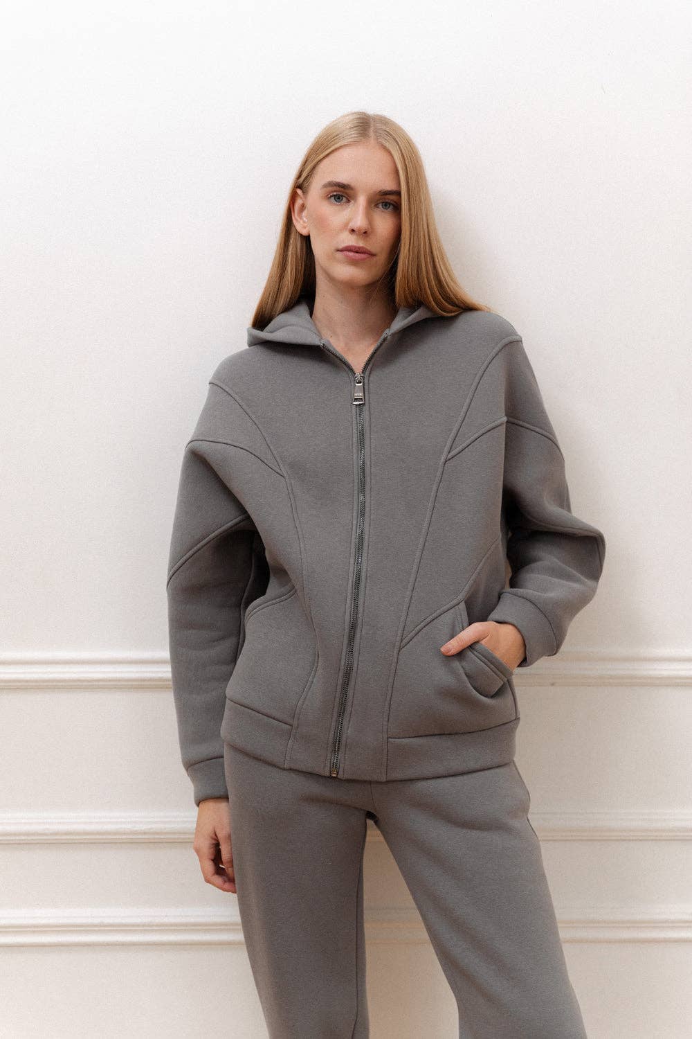 Azuri Fashion Group – wholesale Hoodie – Women's – Gray fleece sweatshirt1