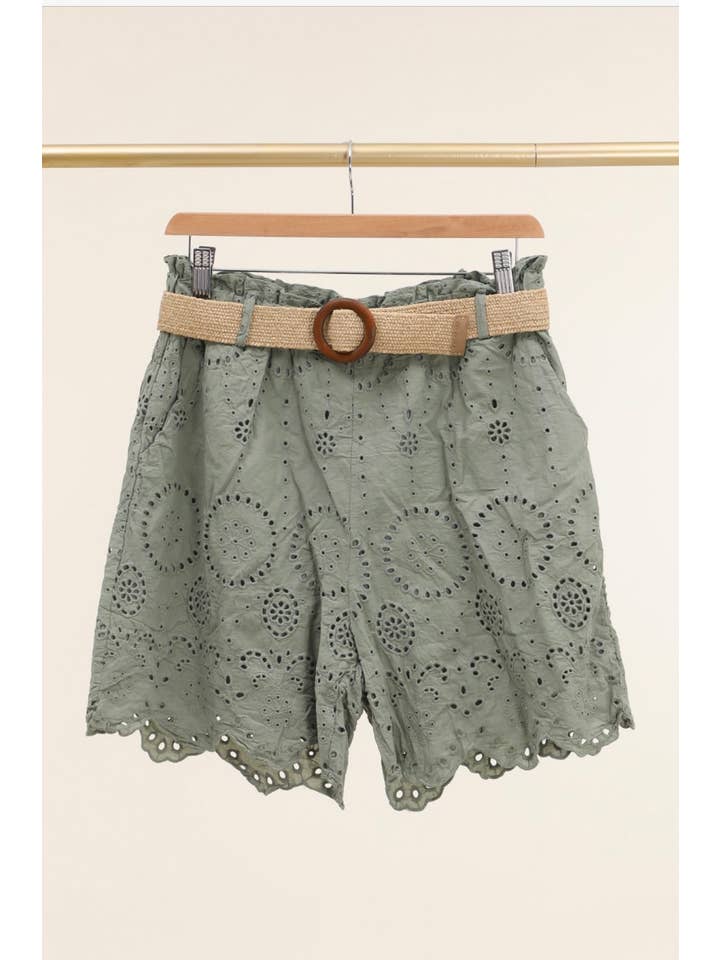 LÉA & LUC - Wholesale Shorts - Women's - Broderie anglaise shorts in 100% cotton REF. 250210