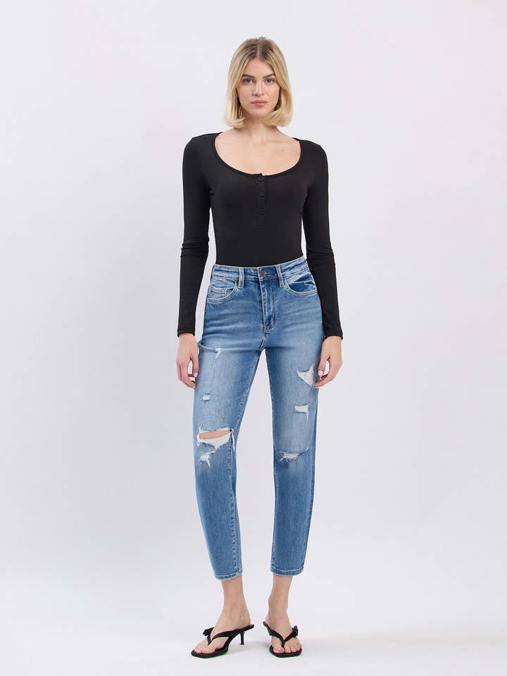 JEAN MAMAN DÉTRESSÉ À TAILLE TRÈS HAUTE ET COUPE COURTE T5341 pour la vente par VERVET by FLYING MONKEY
