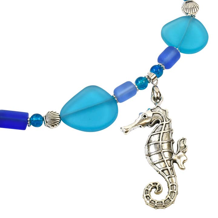 Collier tendance Sea Horse Sea Glass pour la vente par Snazzy and Co