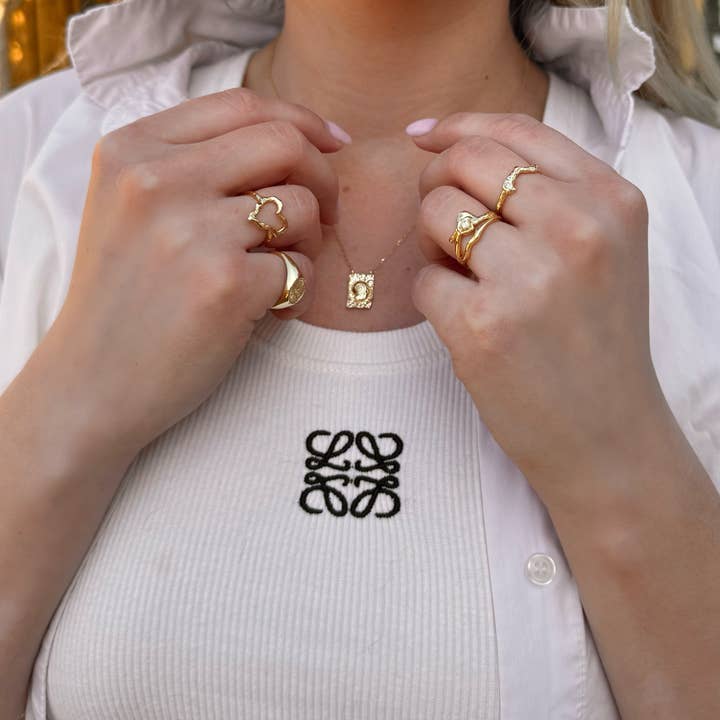 Nava Copenhagen - Wholesale Signet Ring - Shelly Ring - Gold Plated3