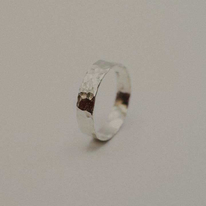 Hannah Naomi – wholesale Cocktail/statement ring – Essential Band, Sterling Silver