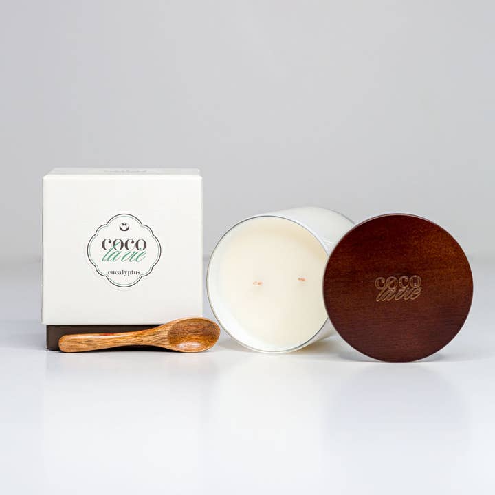 Candela da massaggio al profumo di eucalipto Coco La Vie per la vendita all'ingrosso da parte di Coco La Vie Home Fragrance + Apothecary
