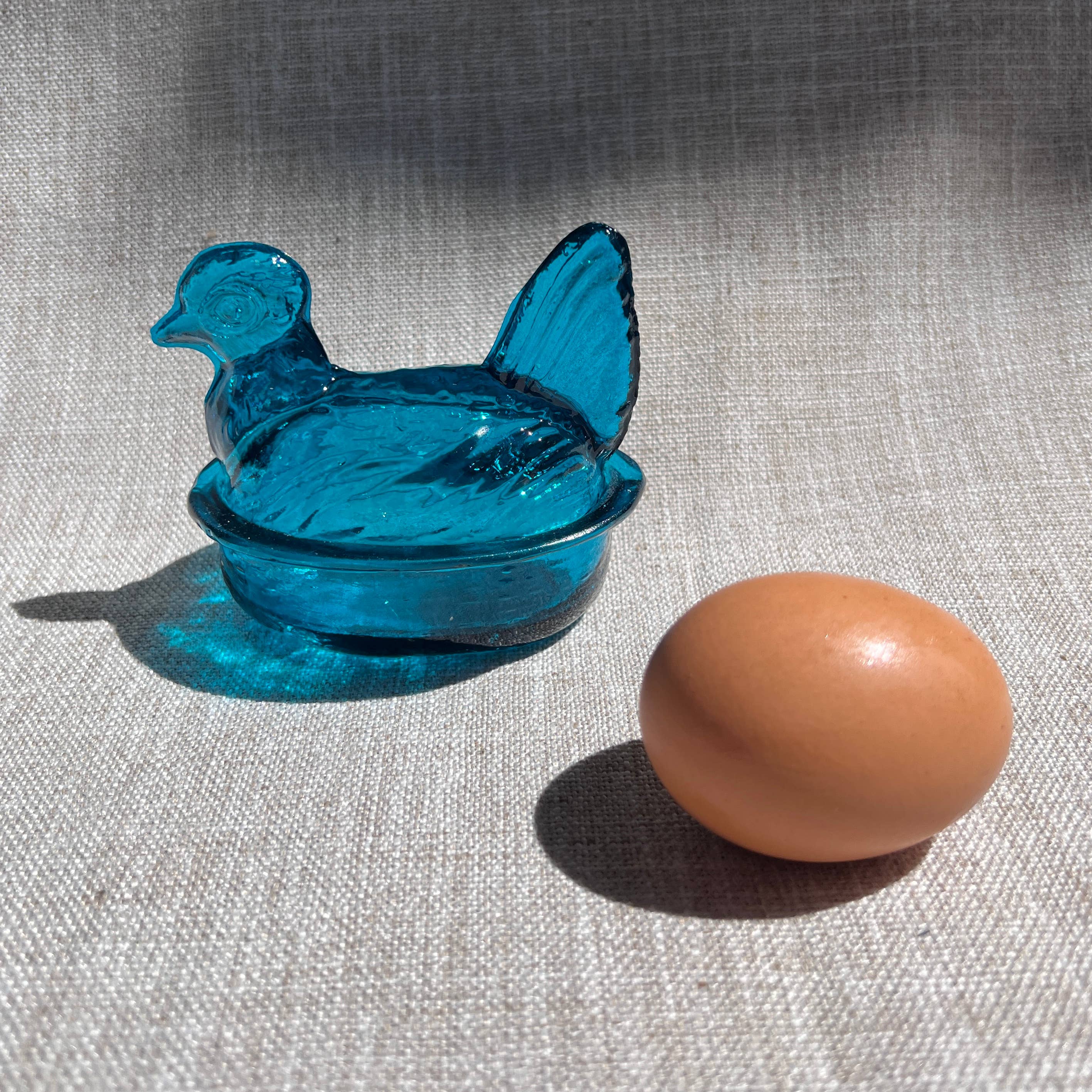 Kitchen One - Wholesale Decorative Plate/Dish/Bowl - Nesting Hen Bowl - TURQUOISE | Hand Blown Glass1