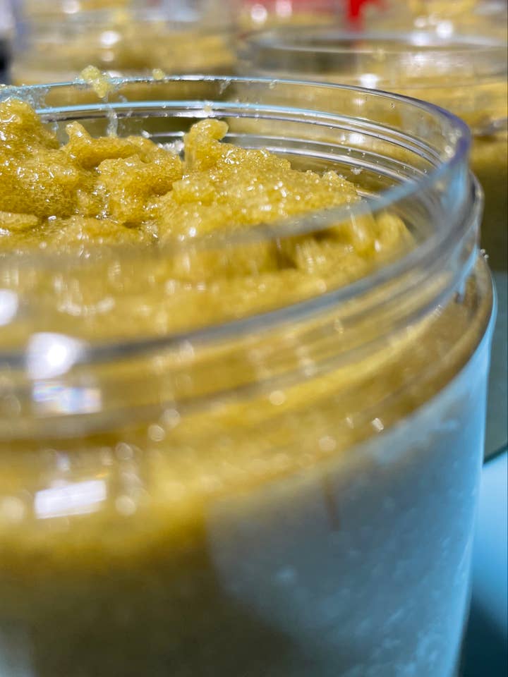 Exfoliez avec du pain d'épice pour la vente par BHT Natures Beauty