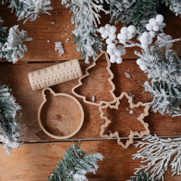 Kinfolk Pantry - Wholesale Craft Tool - Christmas Ornament Eco Roller & Cutter set