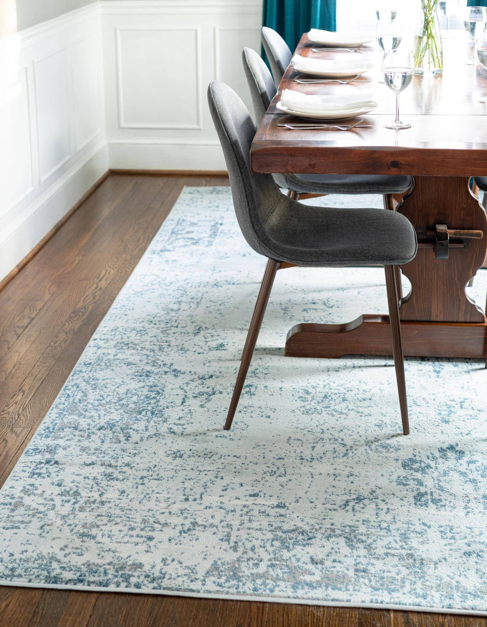 Rug Mart - Wholesale Area Rug - Traditional French Inspired Casino Rug (Rectangular)66