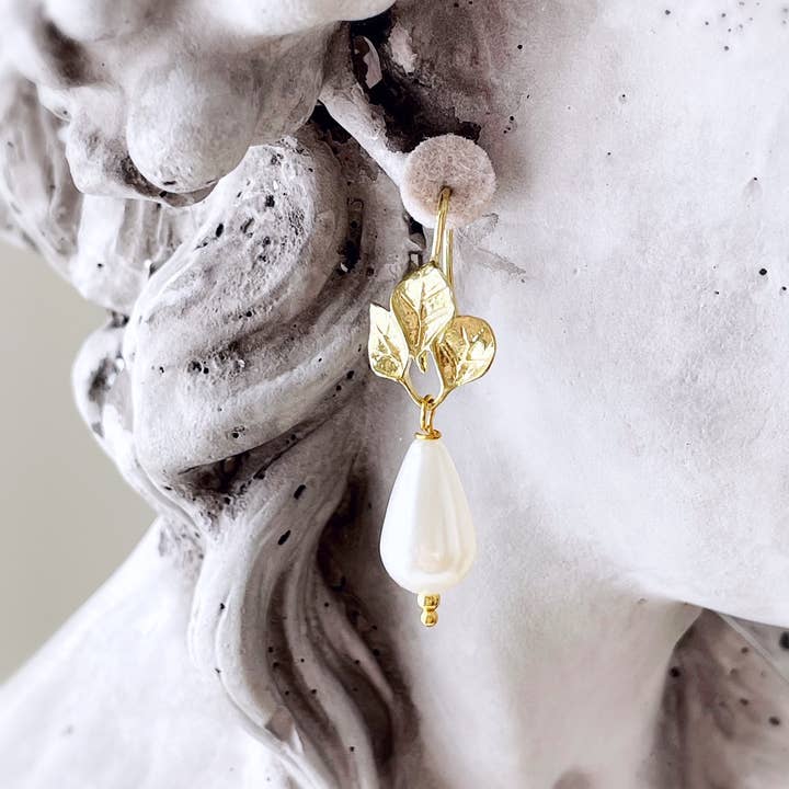 Pearl and Ivy Studio - Wholesale Dangle Earrings - Brass flower earrings faux pearl - small Orchid Drops1