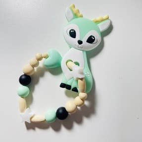 Sonaglio ad anello per dentizione a forma di cerbiatto per la vendita all'ingrosso da parte di Les Créas de Malou