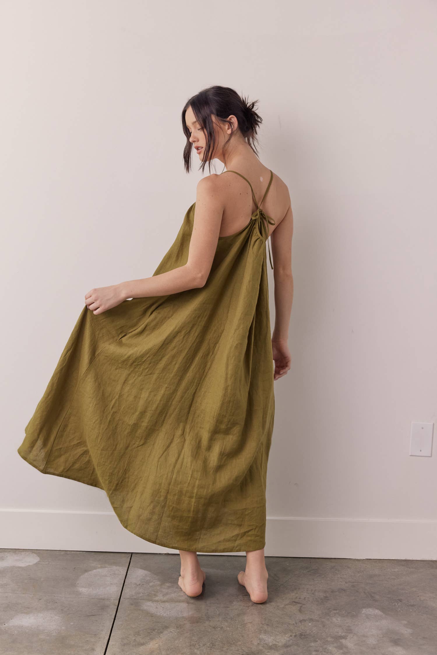 M Green Linen back tie ankle dress for wholesale on Faire12