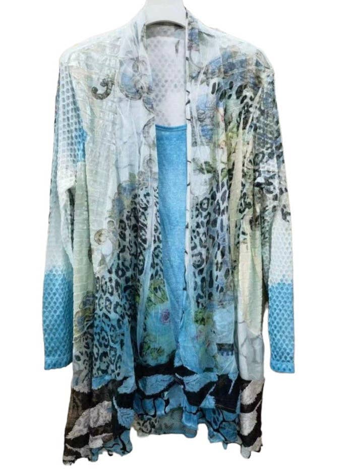 Cardigan fleuri double en un bleu ciel pour femmes pour la vente par Kamana