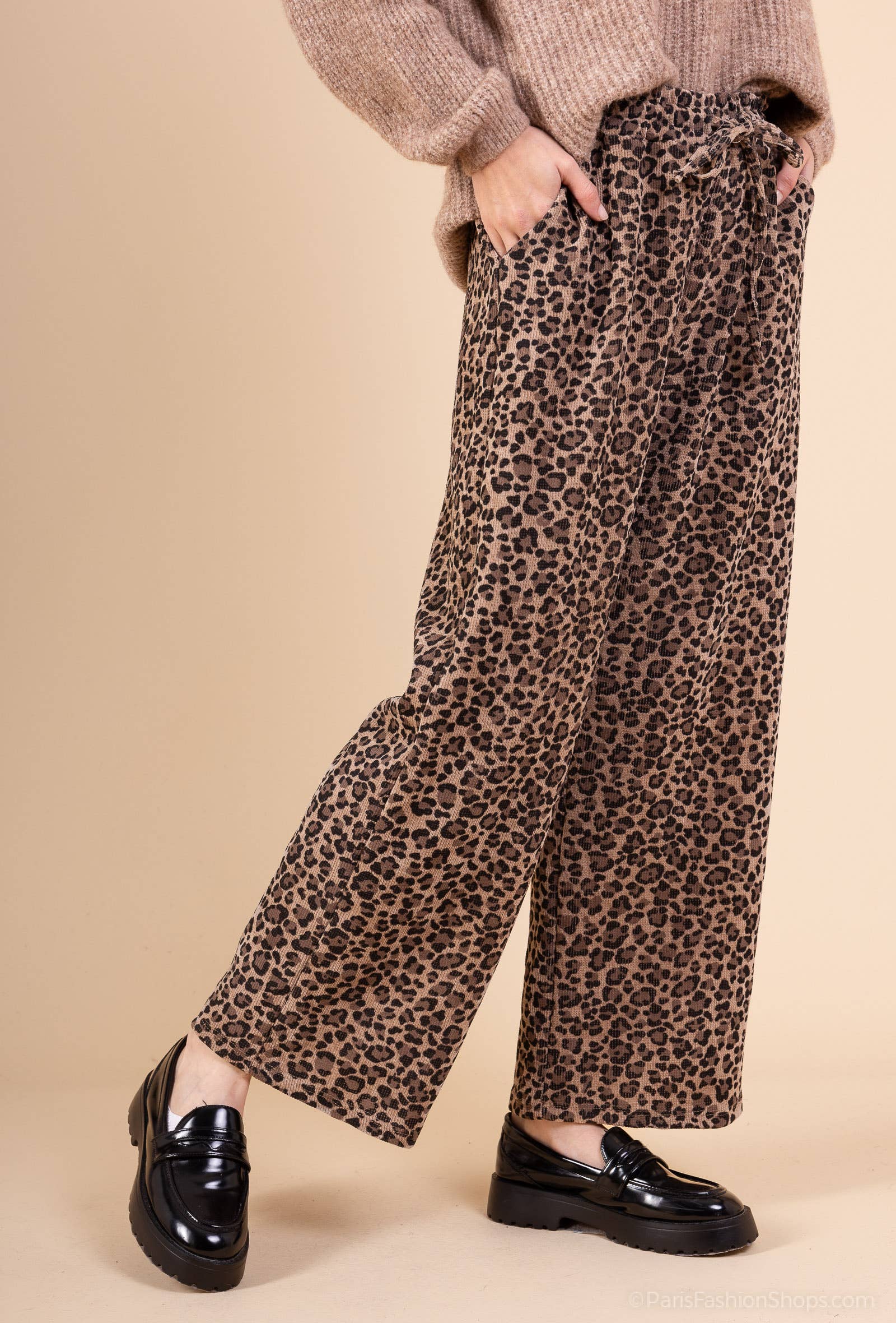 Mimi & Gogo - Wholesale Pants - Women's - Wide Leopard Velvet Pants @46221_PaLLeo5