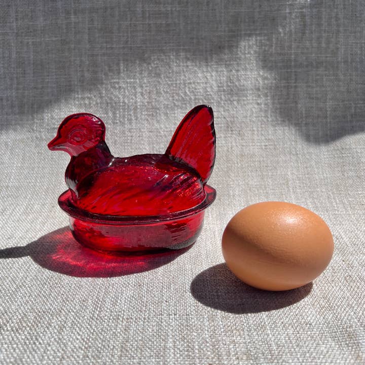 Kitchen One - Wholesale Decorative Plate/Dish/Bowl - Nesting Hen Bowl - RUBY RED | Hand Blown Glass 1