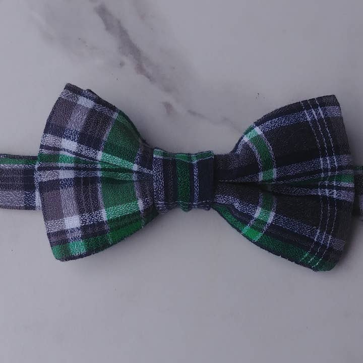Green and Grey Plaid Bow Tie for wholesale by Le Noeud