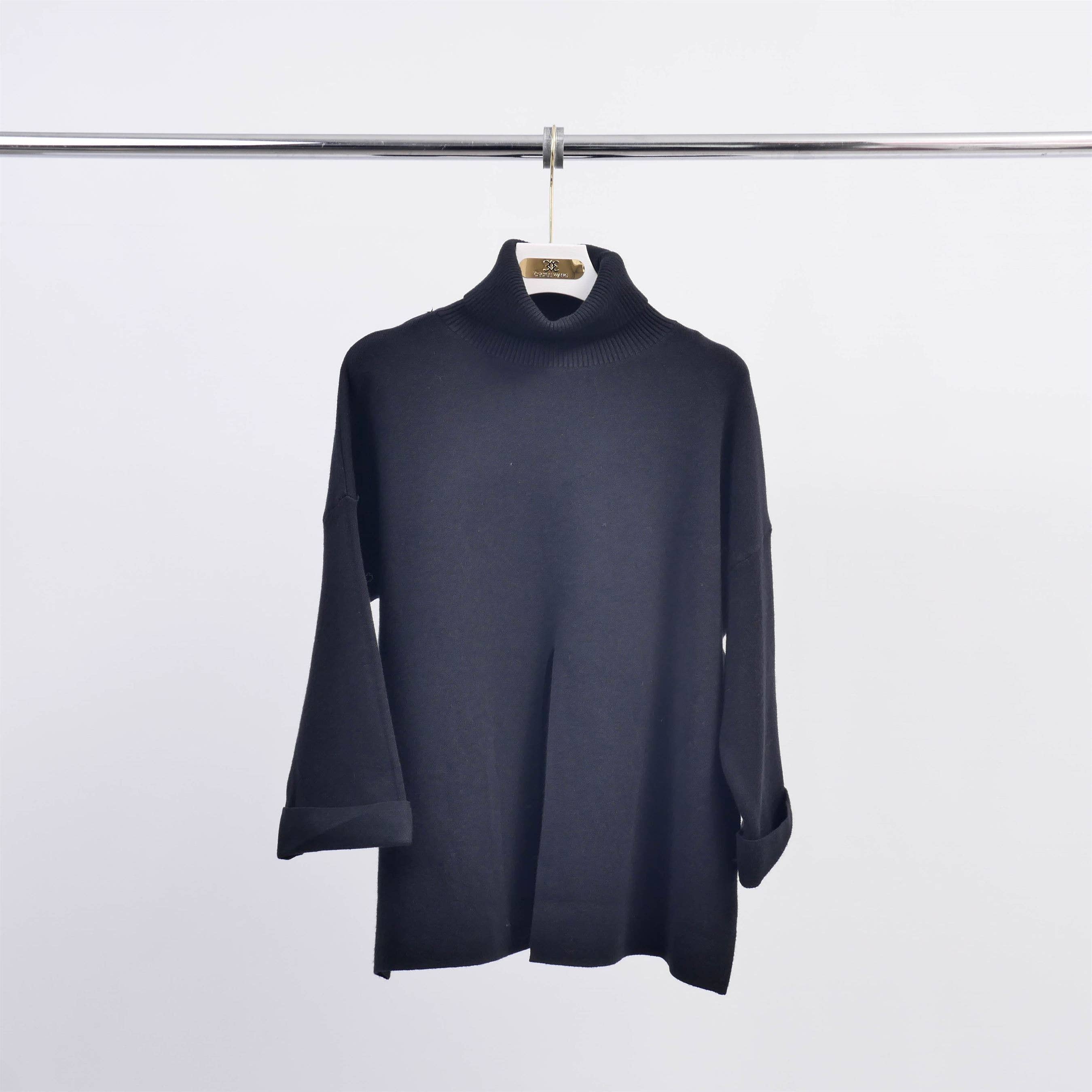 Cecile Wang - Wholesale Knit Sweater - Women's - Turtleneck sweater with slit at the bottom front HY108677