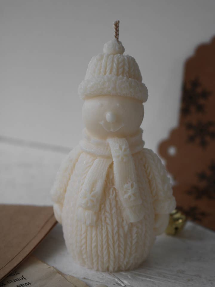 Snowman candle for wholesale by Mae Fleur
