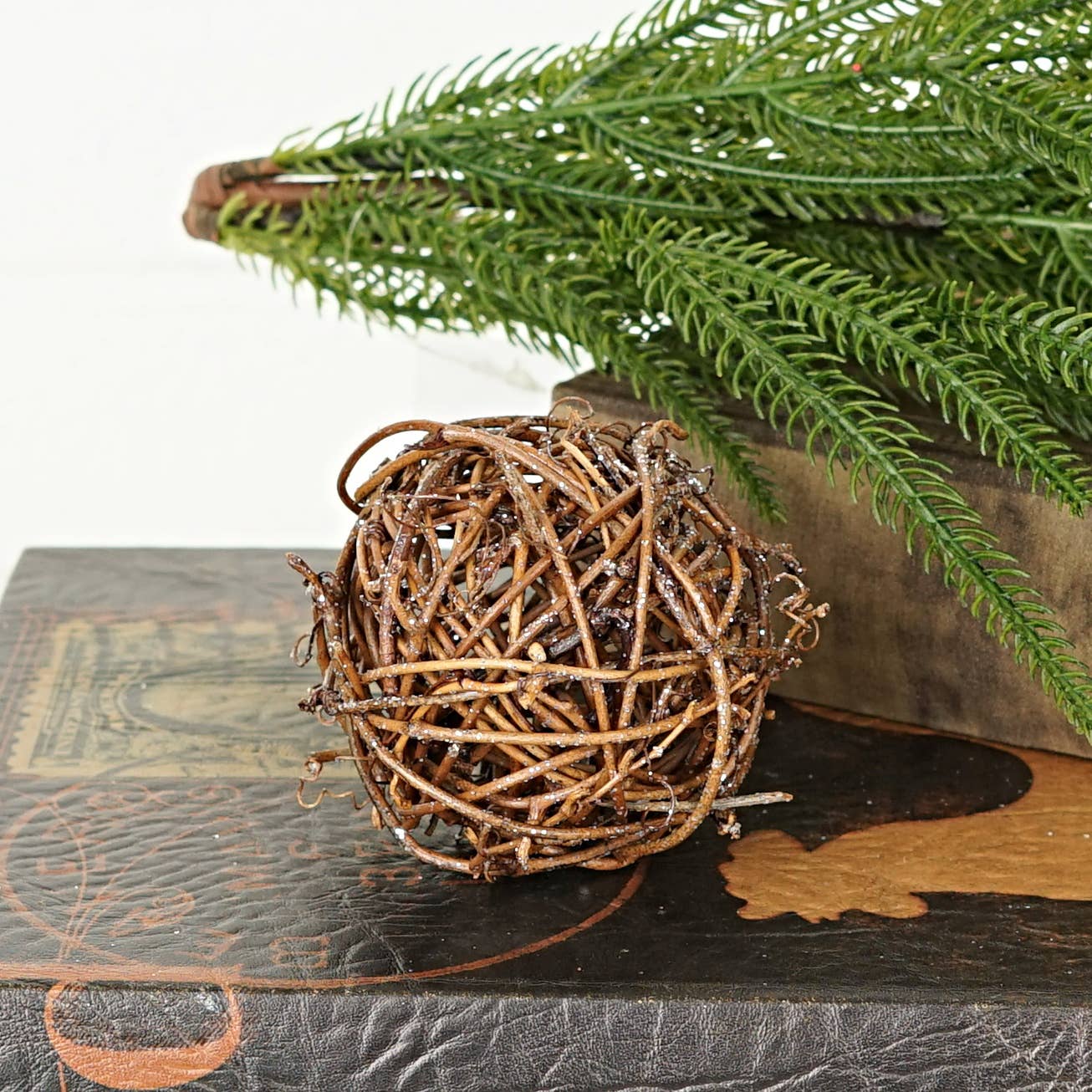 Impressive Enterprises, Inc. - Wholesale Christmas Decoration - M6902- Set of 6 OF 2.75IN RATTAN BALL1