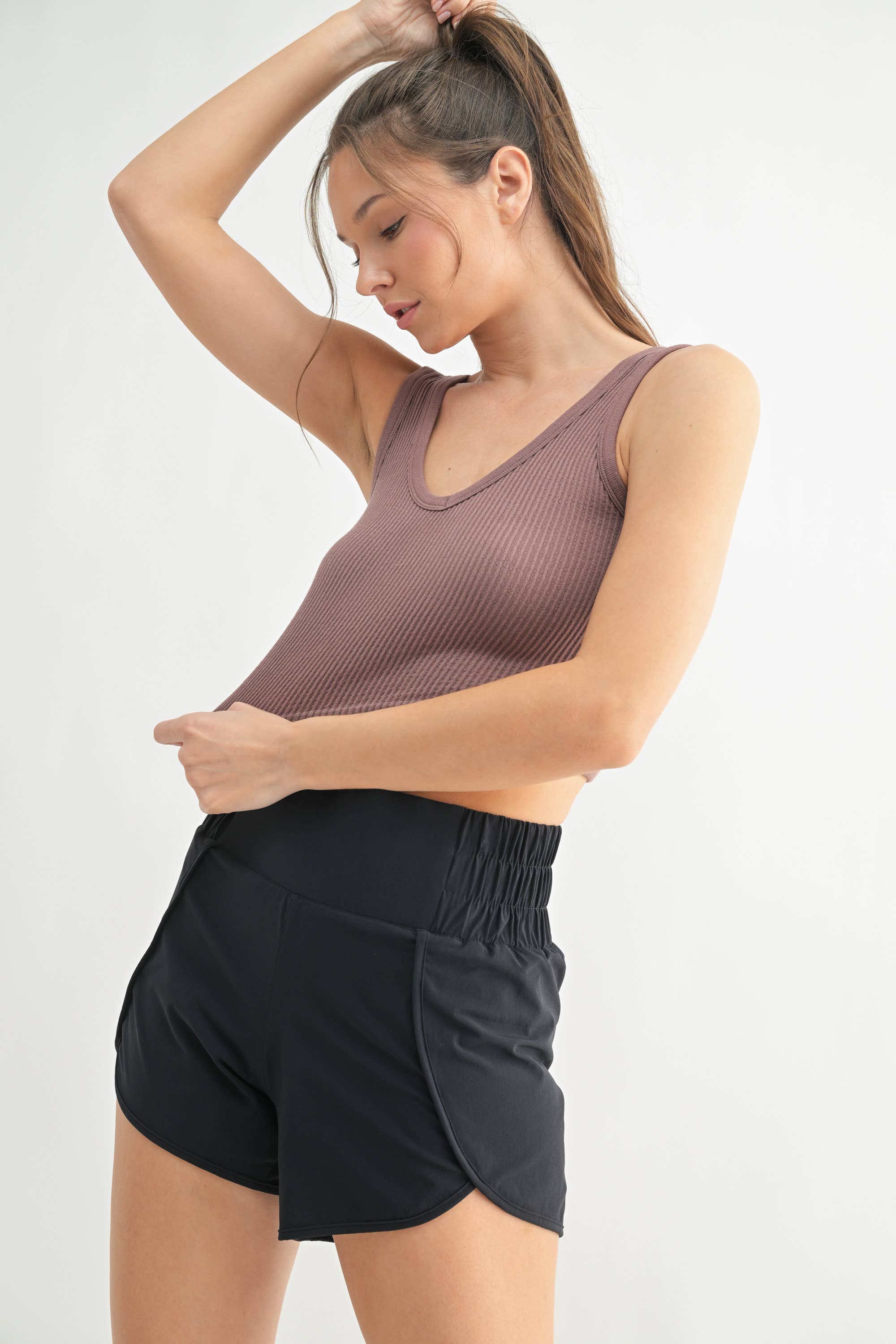 Mono B - Wholesale Tanktop - Dames - Geribbelde naadloze cropped tanktop37