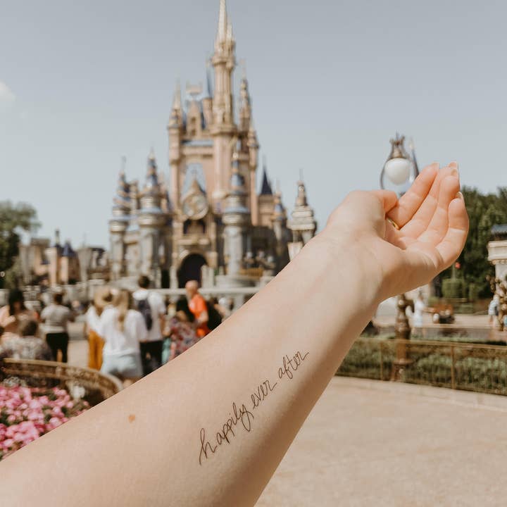 Words for a Season – wholesale Tillfällig tatuering – Happily Ever After Temp Tattoo | Hud- och hatttatuering