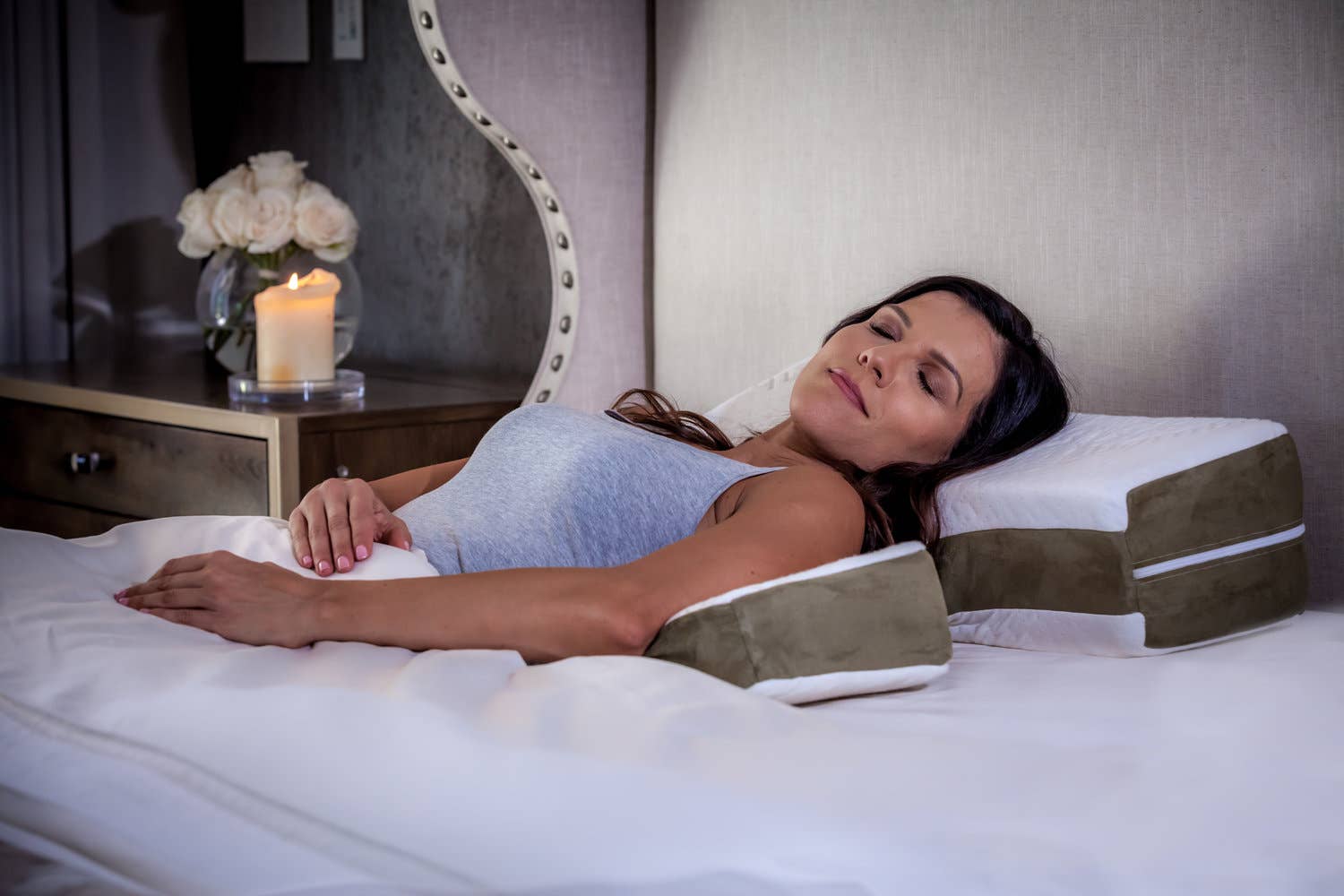 White Sage The Shoulder Pillow - Memory Foam Shoulder Relief Pillow for wholesale on Faire5