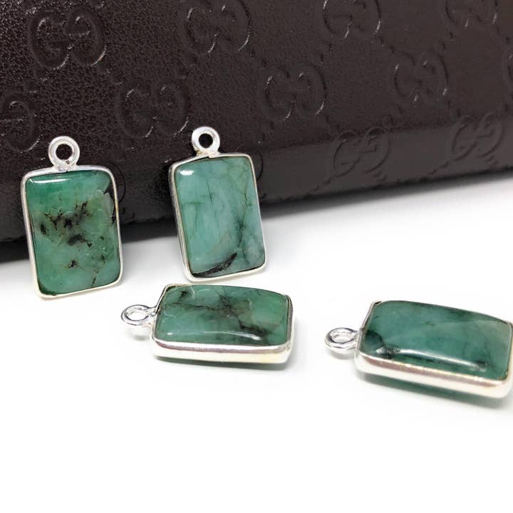 Smaragd-Edelstein-Charms, Sterlingsilber-Charms, Schmuckherstellung, Schmuckzubehör, einen Charme hinzufügen, Armbandanhänger, 17 x 10 mm, 1 Stück für den Großhandel von Akstar Gems