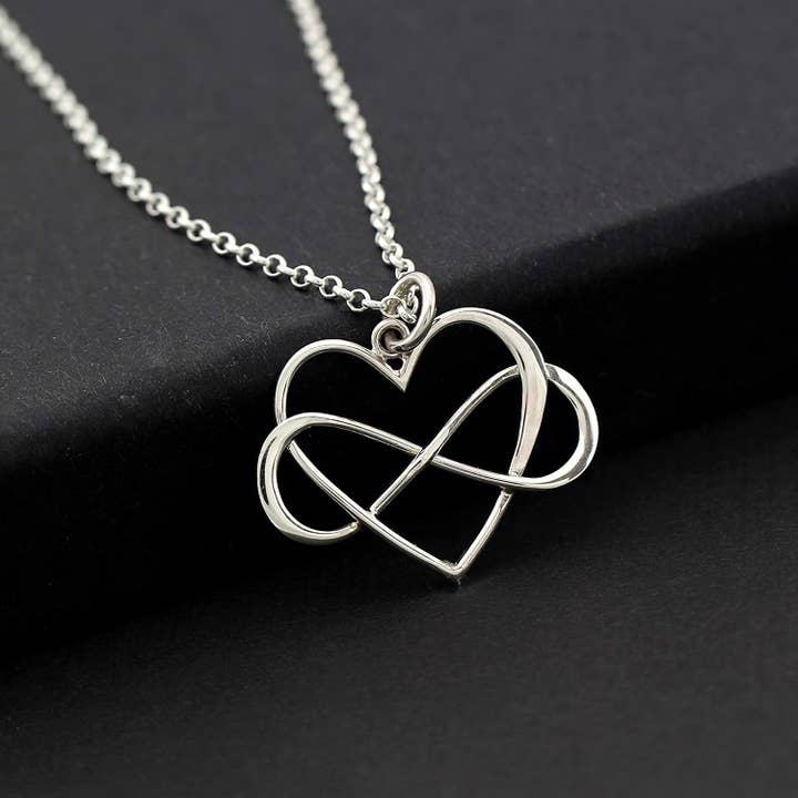 A Charmed Impression – wholesale Hänge-/berlockhalsband – Unbiologisk mor- och barngåva • Sterlingsilver • Infinity Heart Halsband • Minnessmycken • Adoption Gotcha Day-gåvor för kvinnliga flickor • Dotter styvdotter • Unik meningsfull