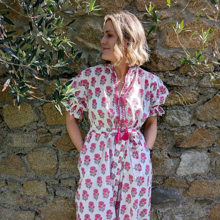 Vestito floreale rosa Shirley in cotone per la vendita all'ingrosso da parte di LNH EDIT