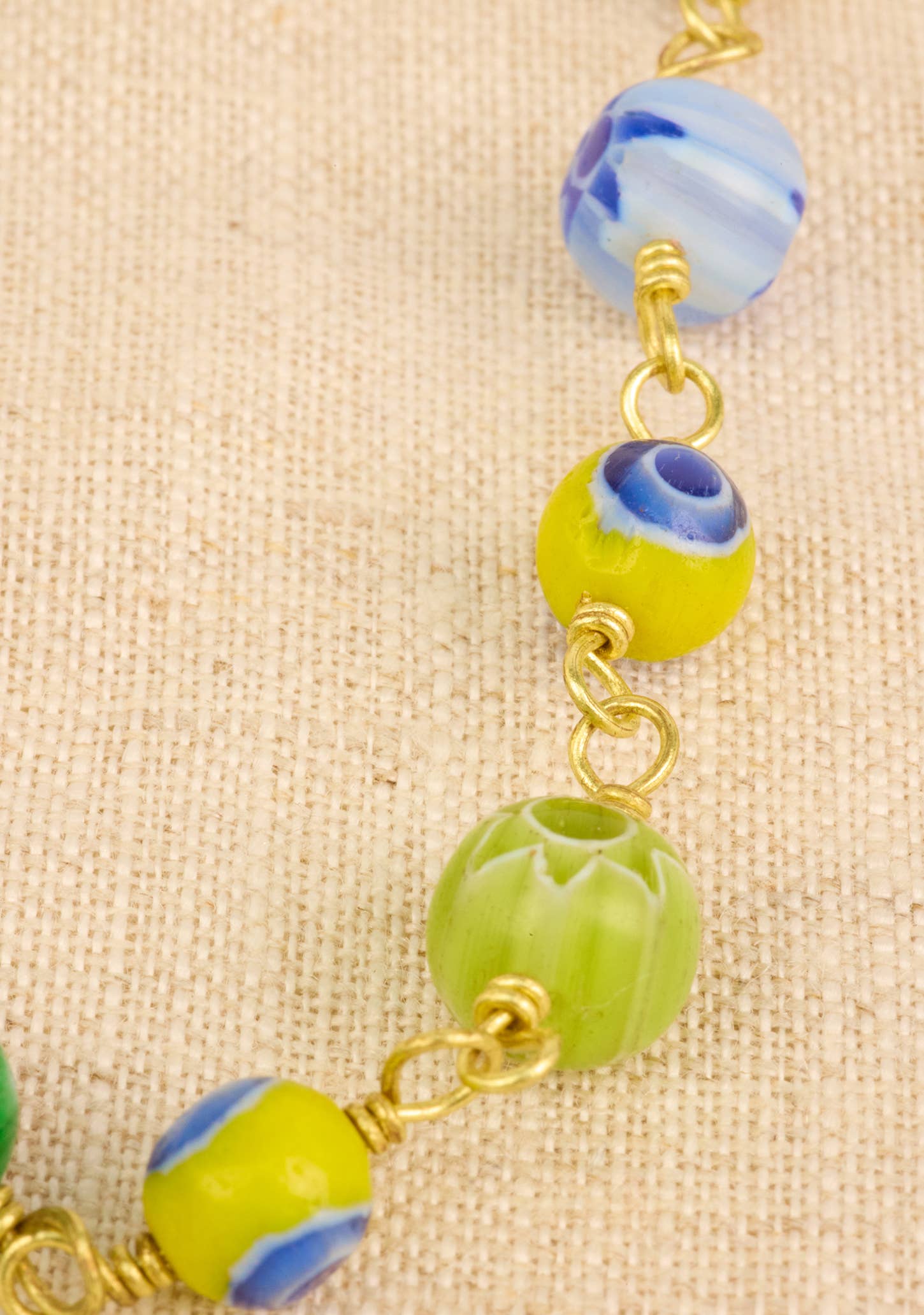 Namaste - Vente Collier de perles - Collier chaîne avec perles en verre millefiori2