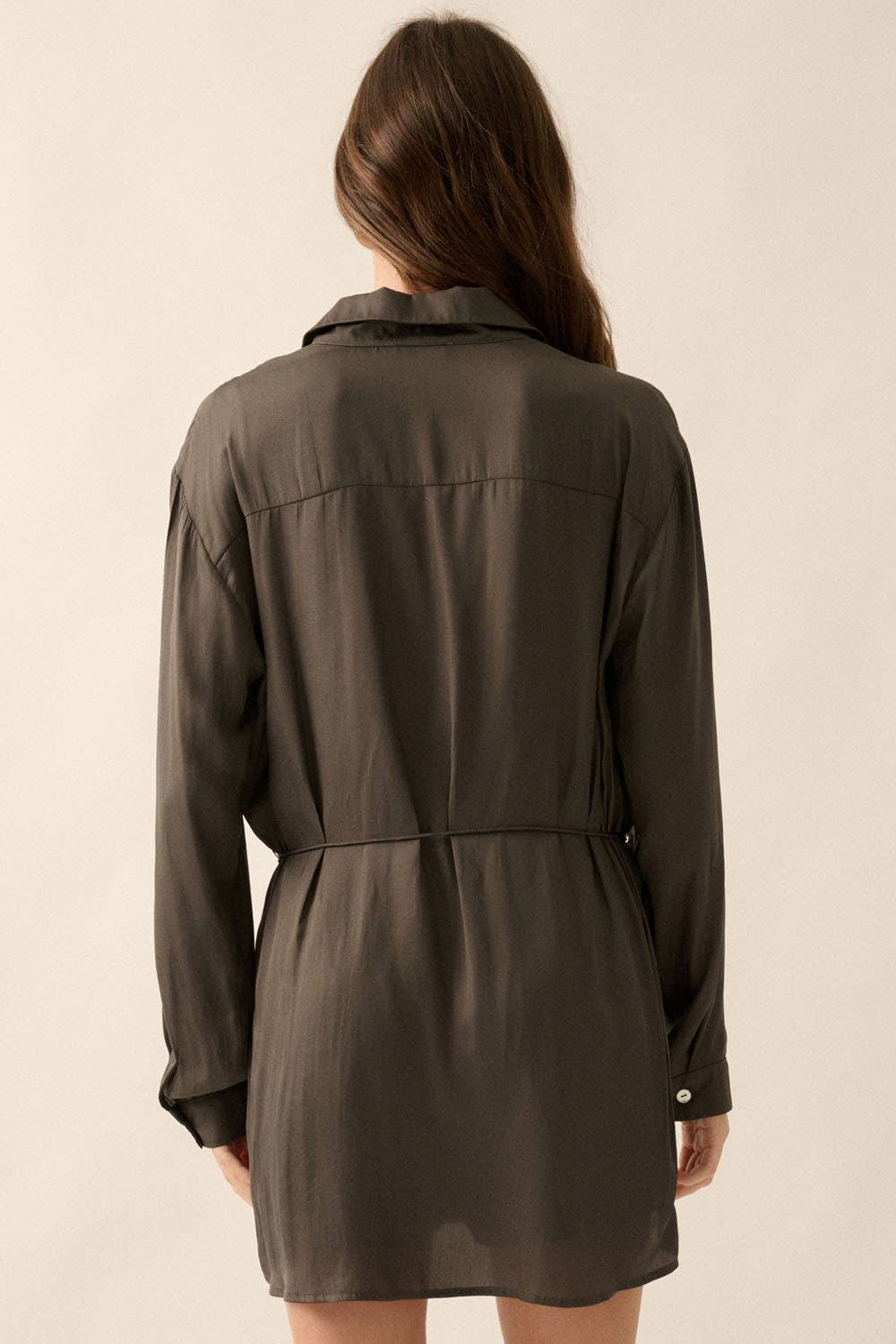 Promesa USA – Romper - Mulher por atacado – Macaquinho sólido de cetim com botão, cintura alta e cinto15