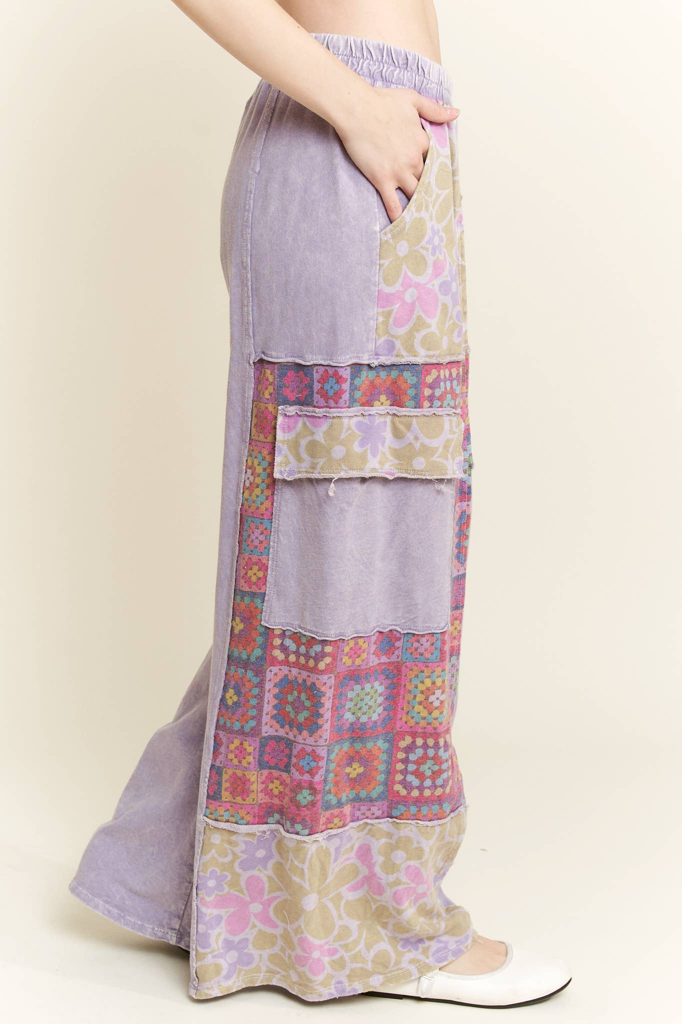 J.Her - Wholesale Pants - Women's - MineralWash Boho Crochet Floral Printed Pants HP57588